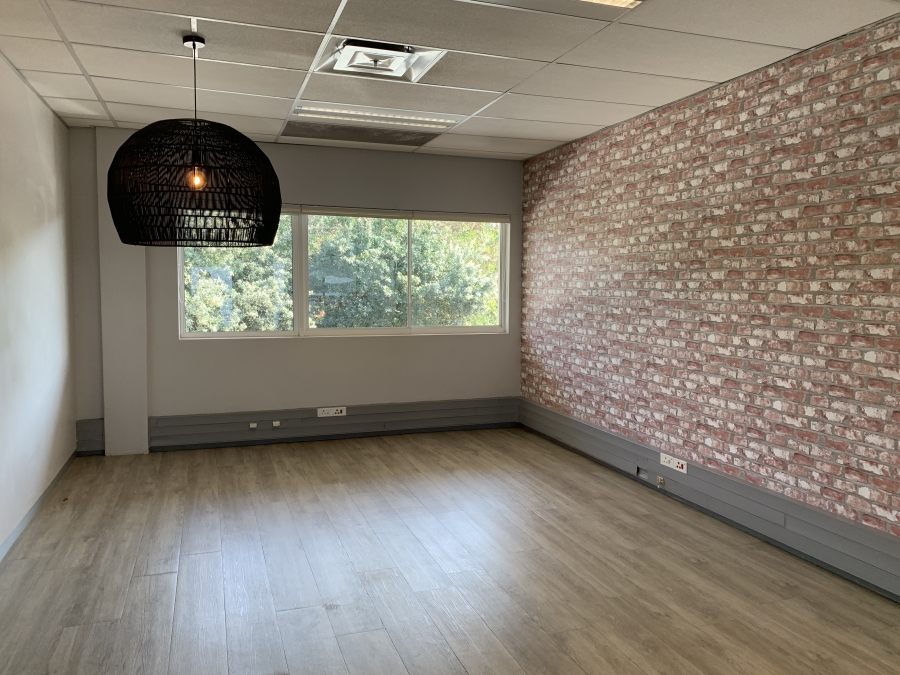 To Let Commercial Property for Rent in La Lucia KwaZulu-Natal