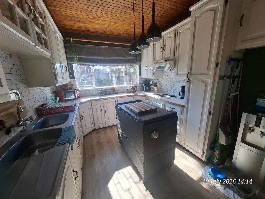 3 Bedroom Property for Sale in Pioneer Park KwaZulu-Natal