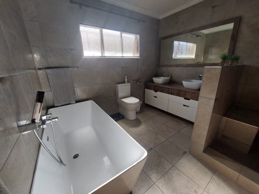 3 Bedroom Property for Sale in Pioneer Park KwaZulu-Natal
