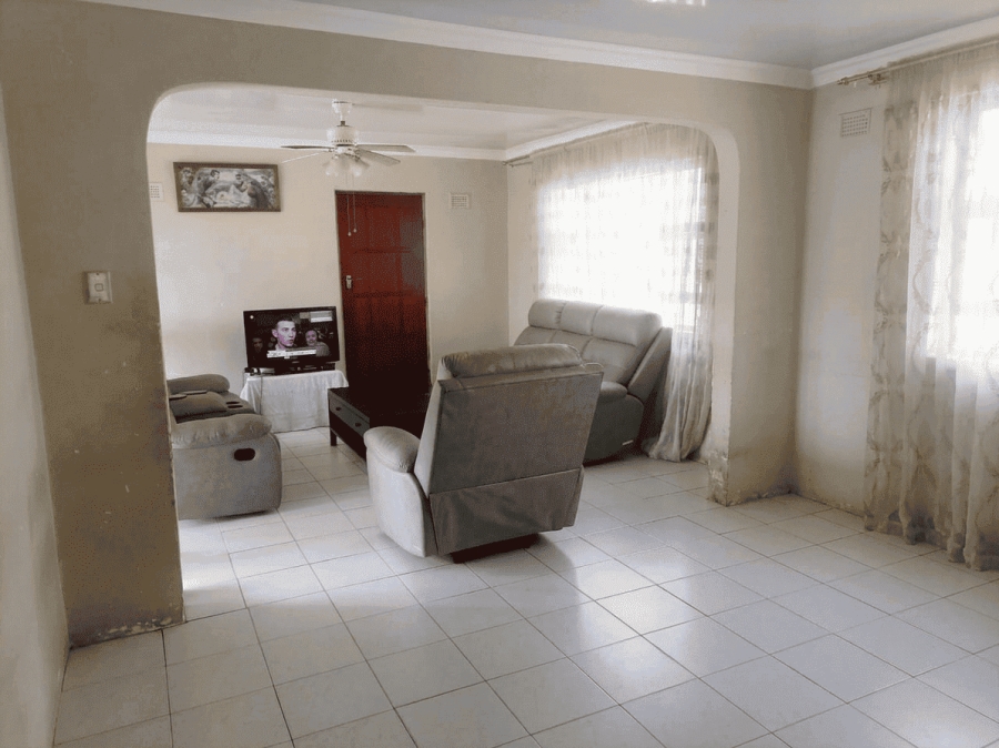 3 Bedroom Property for Sale in Umlazi Z KwaZulu-Natal