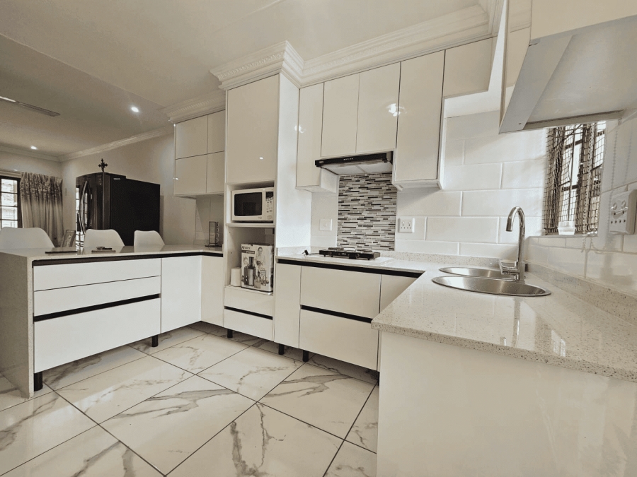 2 Bedroom Property for Sale in Sarnia KwaZulu-Natal