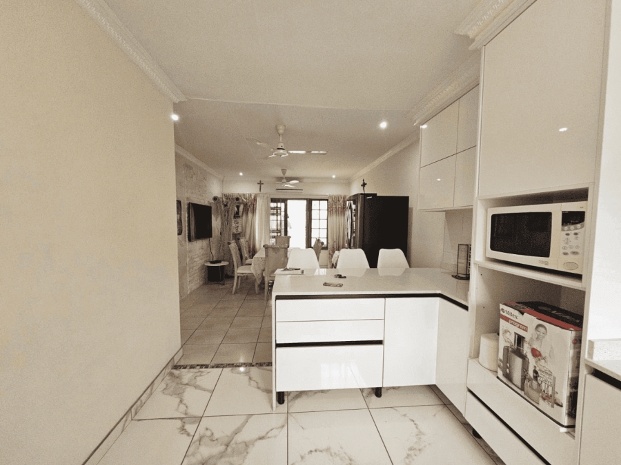 2 Bedroom Property for Sale in Sarnia KwaZulu-Natal