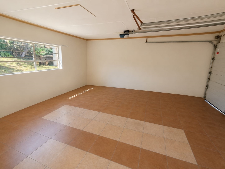 3 Bedroom Property for Sale in Signal Hill KwaZulu-Natal