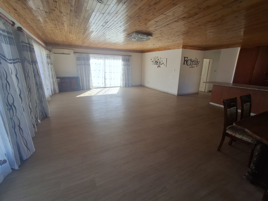 3 Bedroom Property for Sale in Signal Hill KwaZulu-Natal