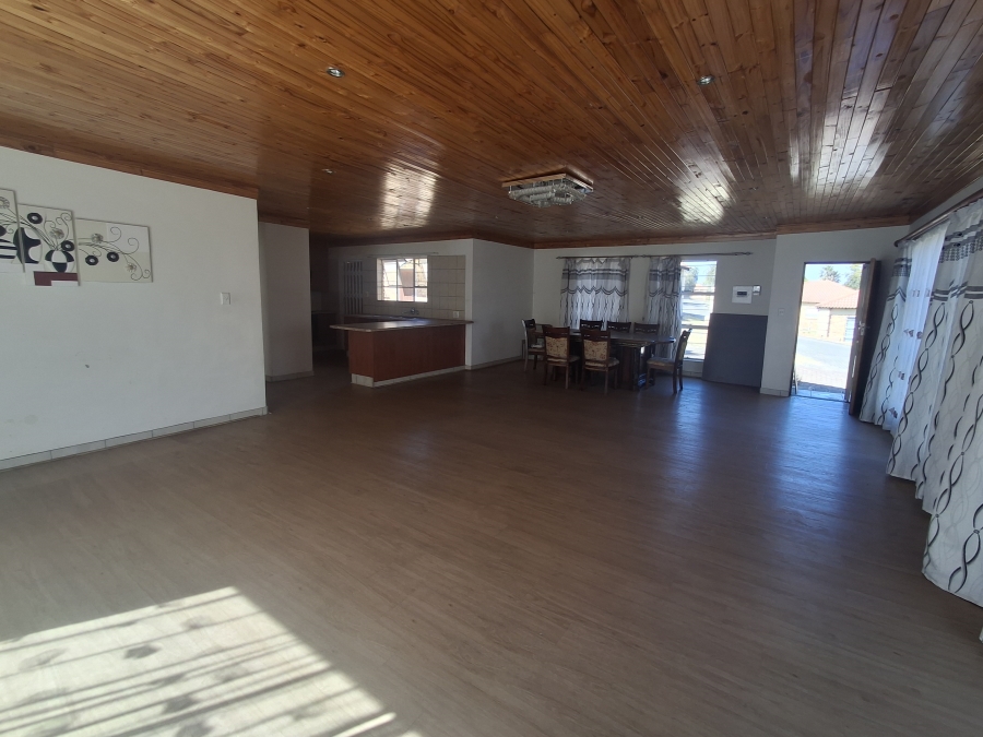 3 Bedroom Property for Sale in Signal Hill KwaZulu-Natal