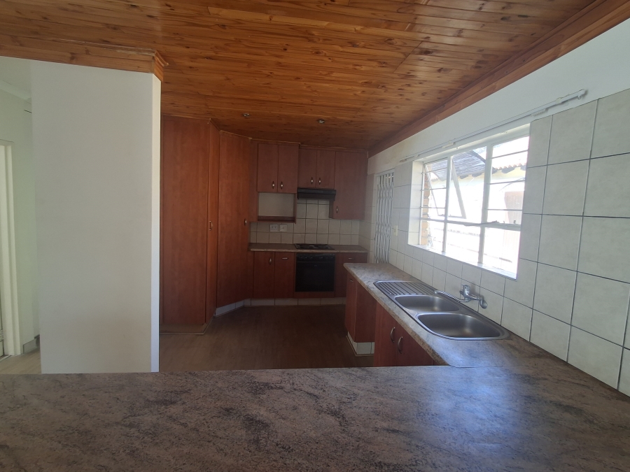 3 Bedroom Property for Sale in Signal Hill KwaZulu-Natal