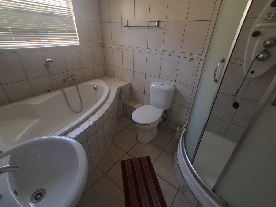 3 Bedroom Property for Sale in Signal Hill KwaZulu-Natal
