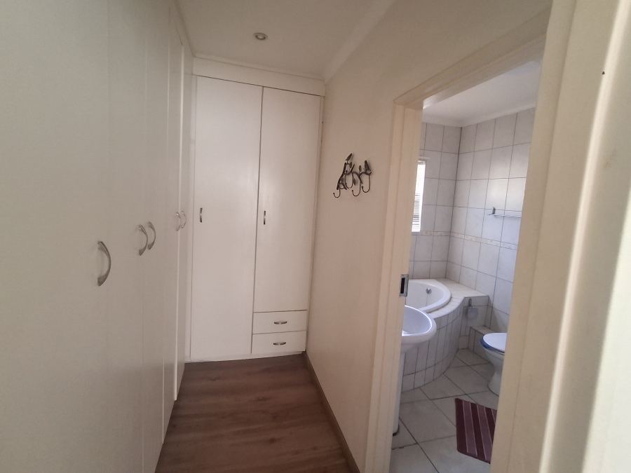 3 Bedroom Property for Sale in Signal Hill KwaZulu-Natal
