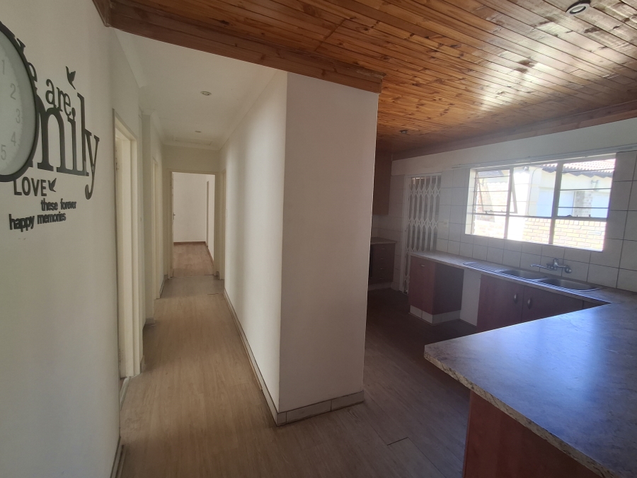 3 Bedroom Property for Sale in Signal Hill KwaZulu-Natal