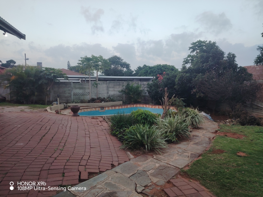 3 Bedroom Property for Sale in Montclair KwaZulu-Natal