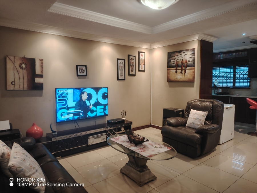 3 Bedroom Property for Sale in Montclair KwaZulu-Natal