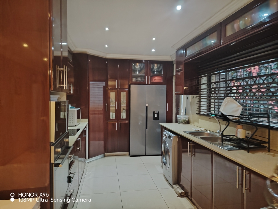 3 Bedroom Property for Sale in Montclair KwaZulu-Natal