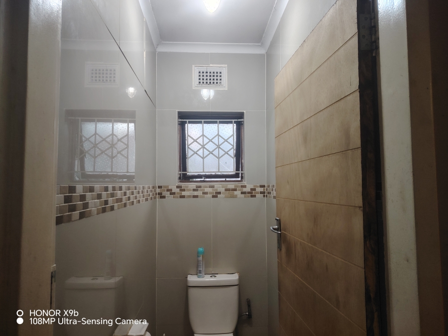 3 Bedroom Property for Sale in Montclair KwaZulu-Natal