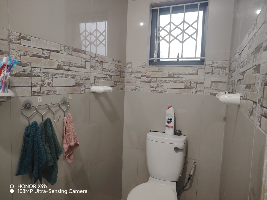 3 Bedroom Property for Sale in Montclair KwaZulu-Natal