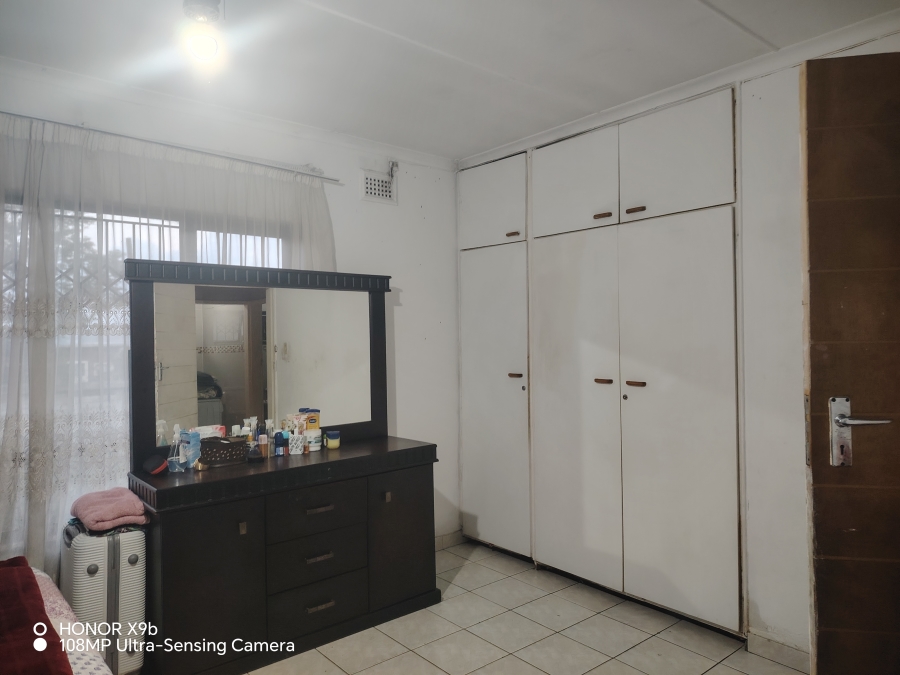 3 Bedroom Property for Sale in Montclair KwaZulu-Natal