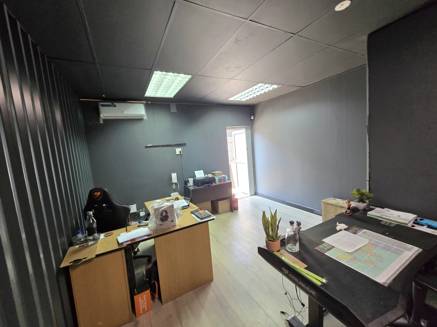 To Let Commercial Property for Rent in Briardene KwaZulu-Natal