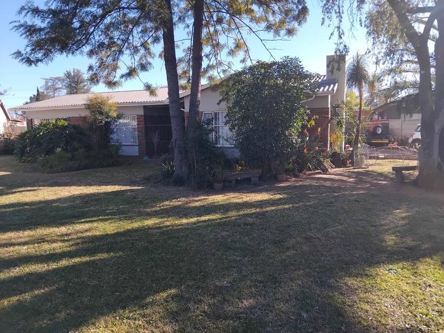 4 Bedroom Property for Sale in Barry Hertzog Park KwaZulu-Natal