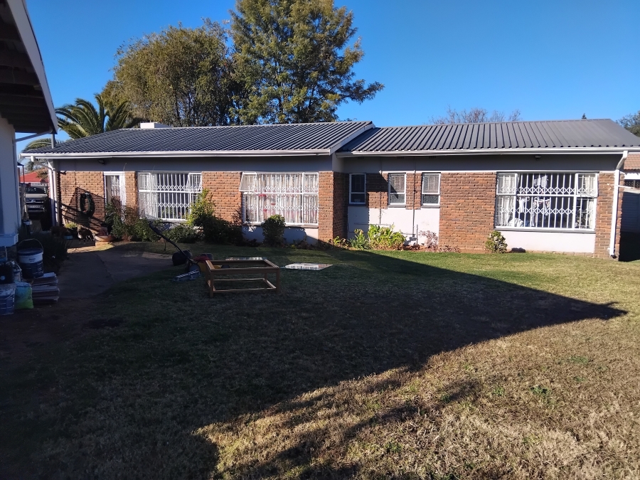 4 Bedroom Property for Sale in Barry Hertzog Park KwaZulu-Natal