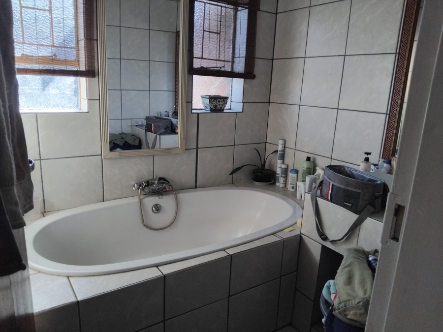 4 Bedroom Property for Sale in Barry Hertzog Park KwaZulu-Natal