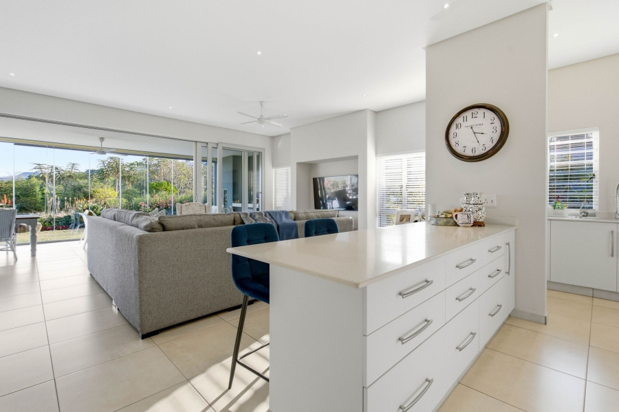 3 Bedroom Property for Sale in Renishaw Hills KwaZulu-Natal