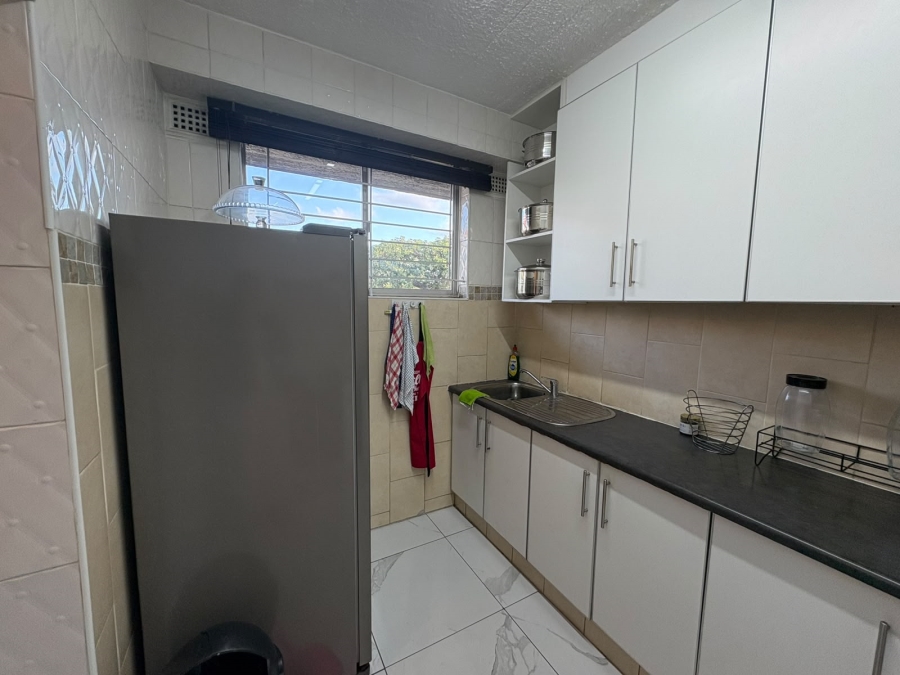 2 Bedroom Property for Sale in Amanzimtoti KwaZulu-Natal