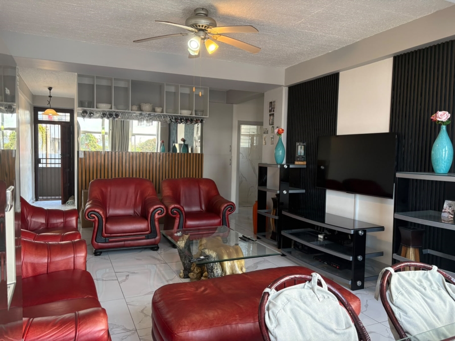 2 Bedroom Property for Sale in Amanzimtoti KwaZulu-Natal