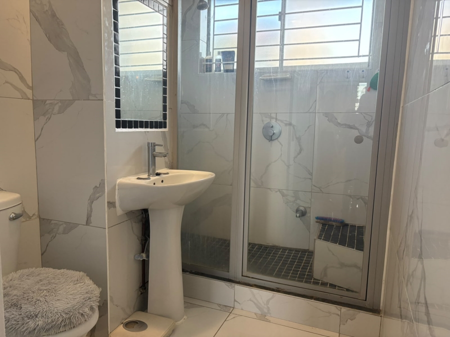 2 Bedroom Property for Sale in Amanzimtoti KwaZulu-Natal