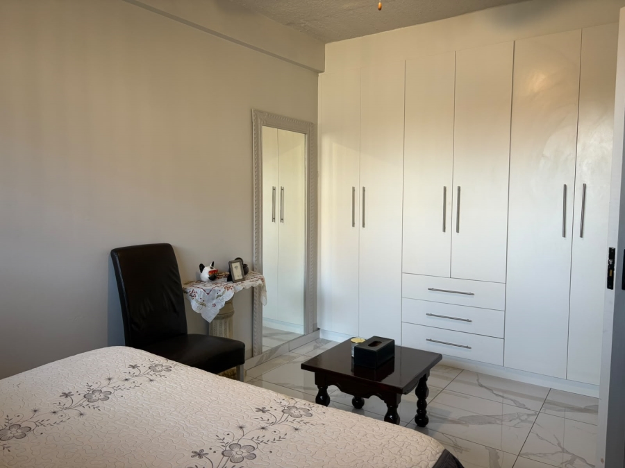 2 Bedroom Property for Sale in Amanzimtoti KwaZulu-Natal