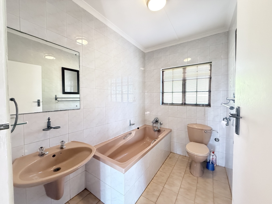 5 Bedroom Property for Sale in Mtunzini KwaZulu-Natal