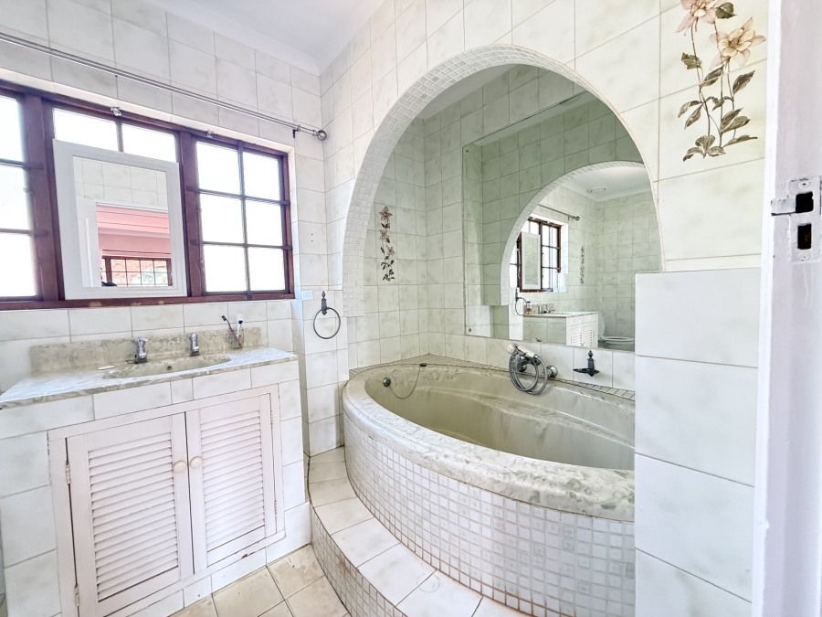 5 Bedroom Property for Sale in Mtunzini KwaZulu-Natal