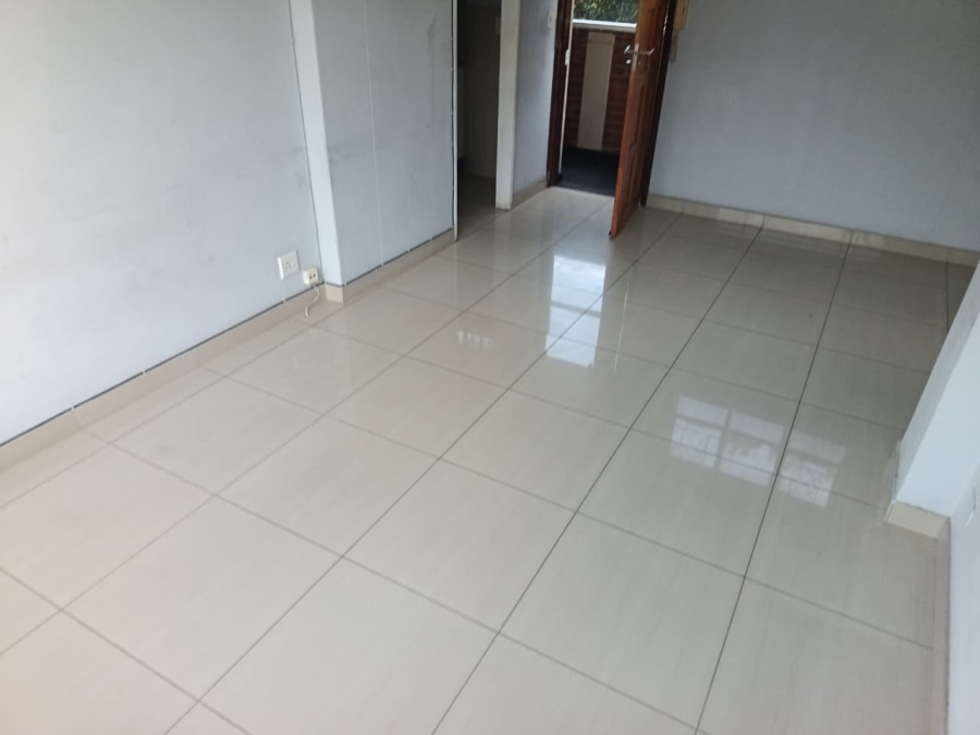 2 Bedroom Property for Sale in Essenwood KwaZulu-Natal