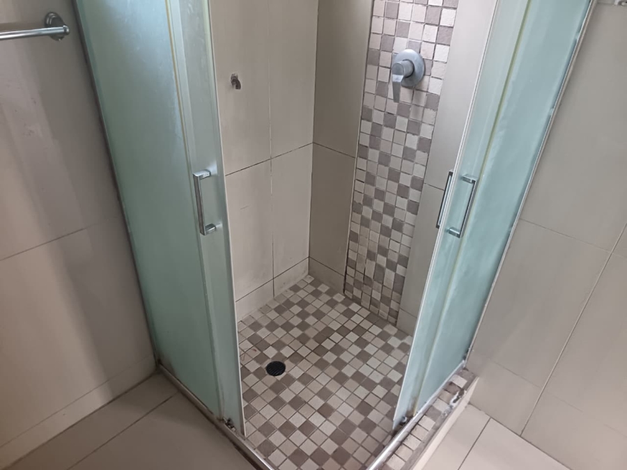 2 Bedroom Property for Sale in Essenwood KwaZulu-Natal