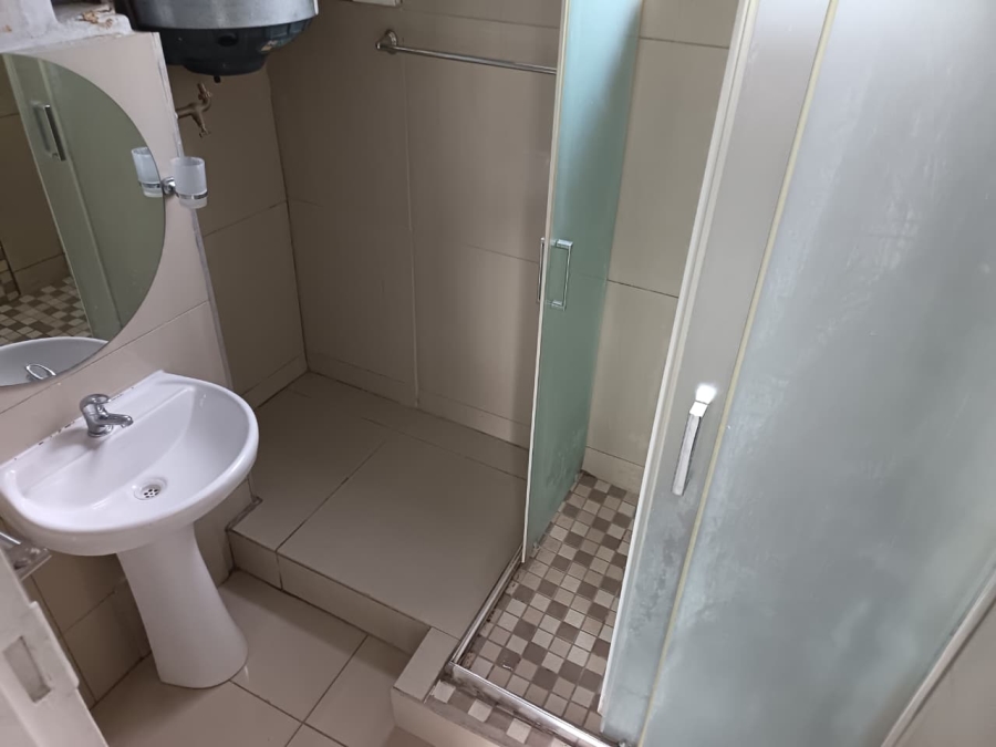 2 Bedroom Property for Sale in Essenwood KwaZulu-Natal