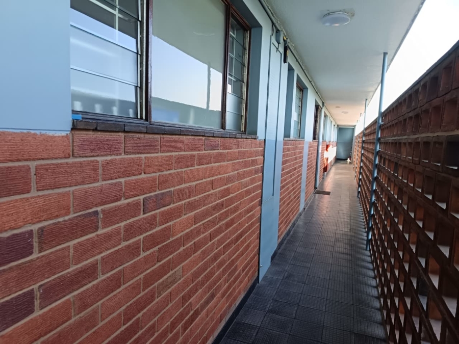 To Let 2 Bedroom Property for Rent in Essenwood KwaZulu-Natal