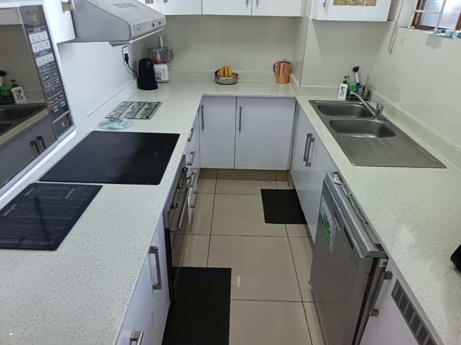 To Let 2 Bedroom Property for Rent in Essenwood KwaZulu-Natal