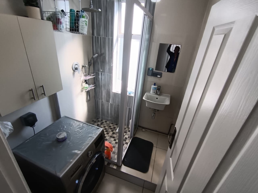 To Let 2 Bedroom Property for Rent in Essenwood KwaZulu-Natal