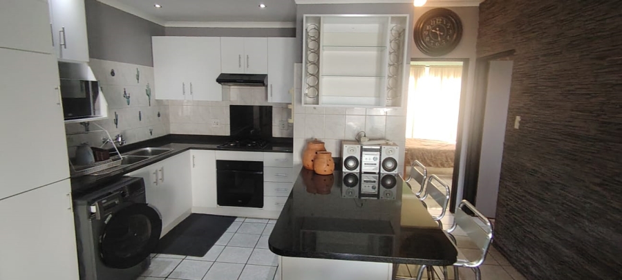 2 Bedroom Property for Sale in Beacon Rocks KwaZulu-Natal