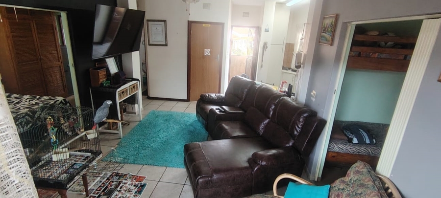2 Bedroom Property for Sale in Uvongo Beach KwaZulu-Natal