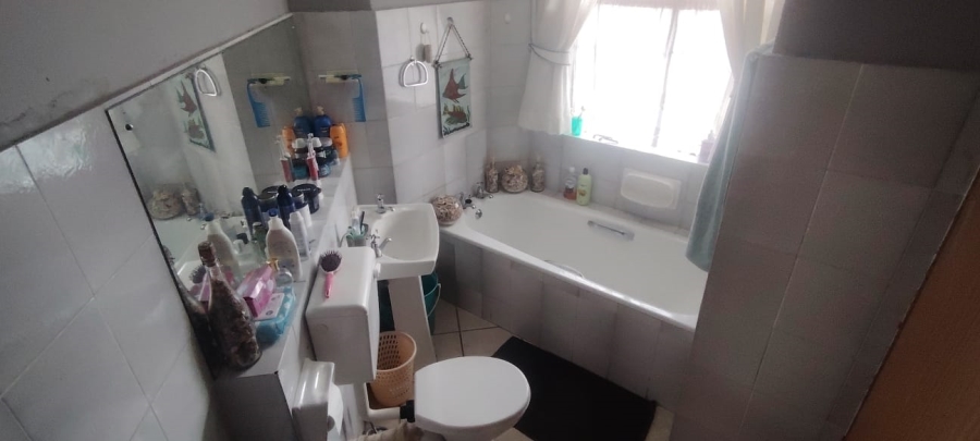 2 Bedroom Property for Sale in Uvongo Beach KwaZulu-Natal
