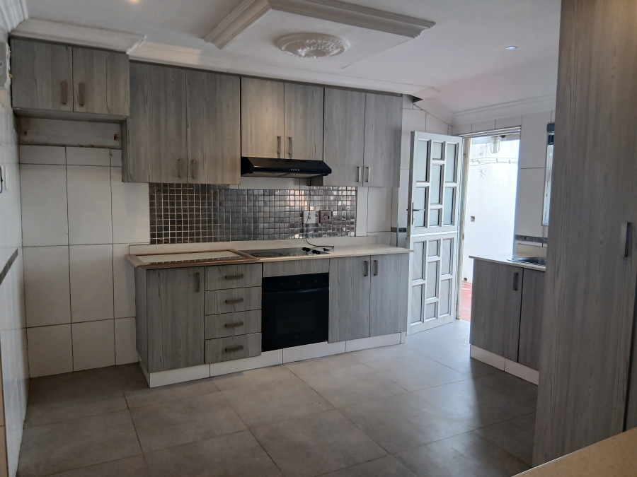 To Let 3 Bedroom Property for Rent in Bluff KwaZulu-Natal