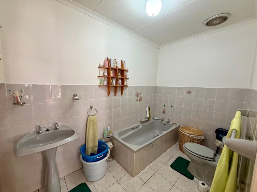 3 Bedroom Property for Sale in Chase Valley Heights KwaZulu-Natal