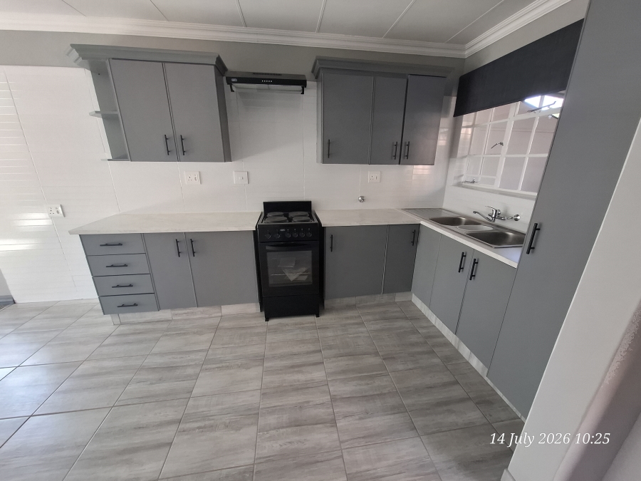 To Let 2 Bedroom Property for Rent in Newcastle KwaZulu-Natal