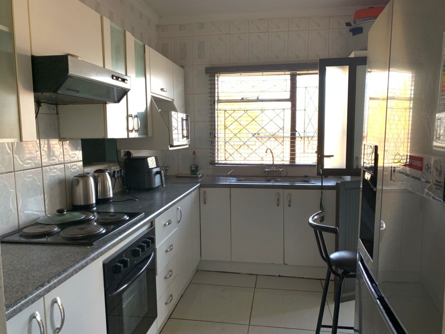 To Let 4 Bedroom Property for Rent in Grange KwaZulu-Natal