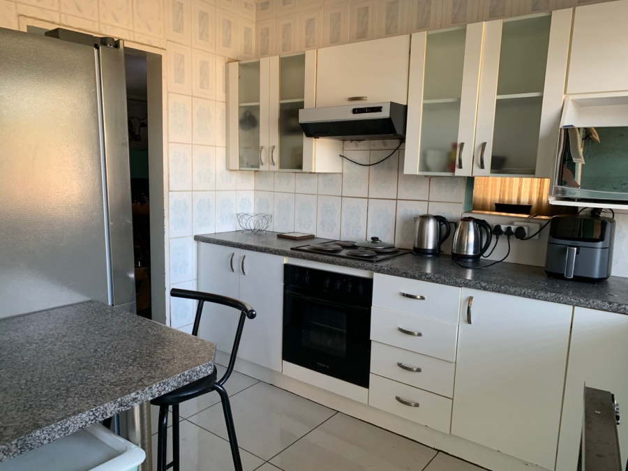 To Let 4 Bedroom Property for Rent in Grange KwaZulu-Natal