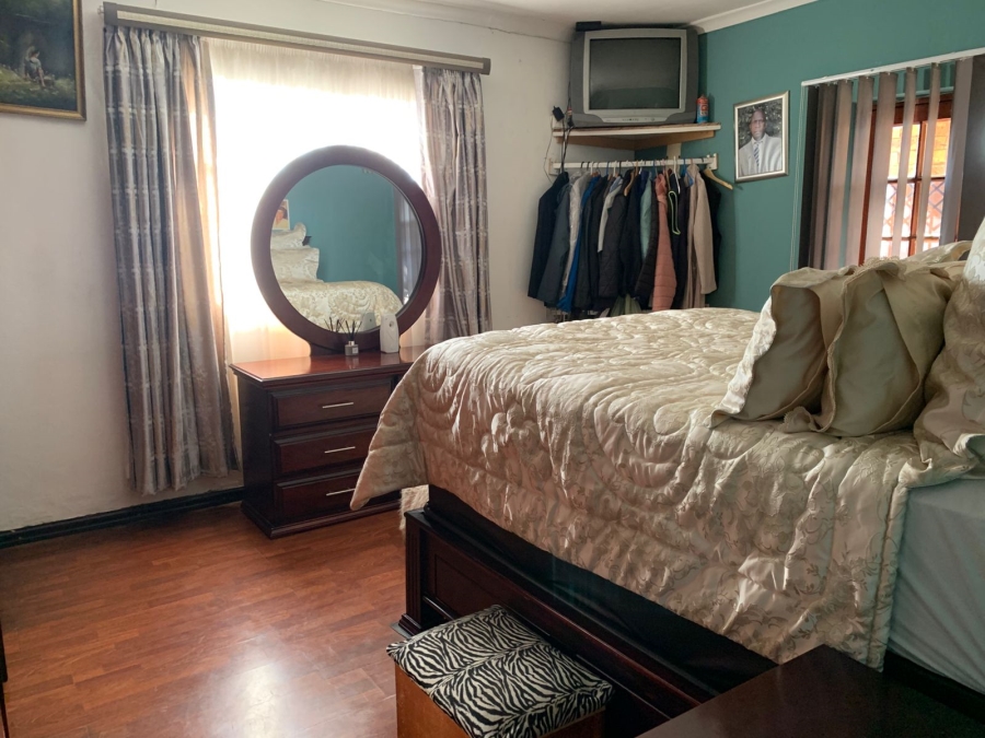 To Let 4 Bedroom Property for Rent in Grange KwaZulu-Natal