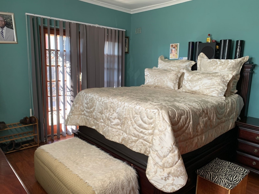 To Let 4 Bedroom Property for Rent in Grange KwaZulu-Natal