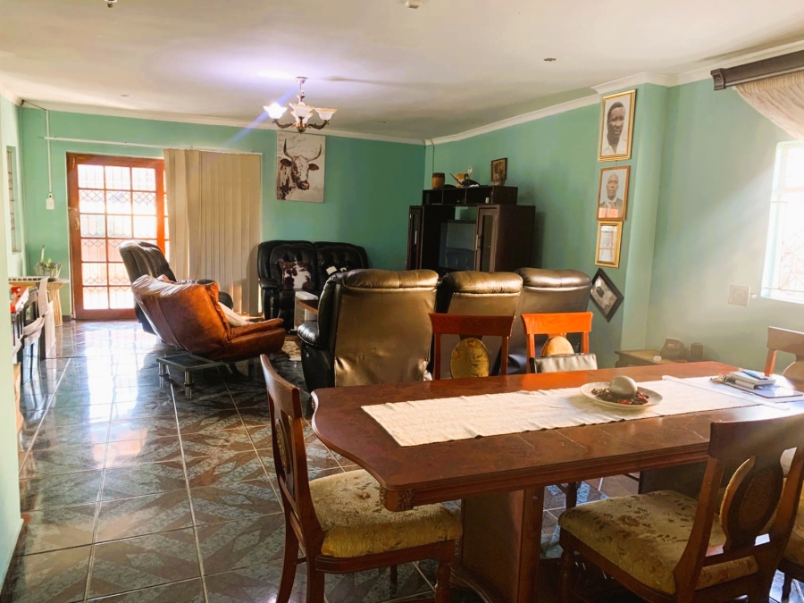 To Let 4 Bedroom Property for Rent in Grange KwaZulu-Natal