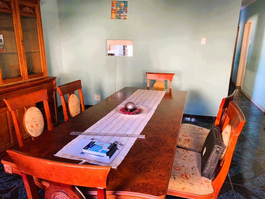 To Let 4 Bedroom Property for Rent in Grange KwaZulu-Natal