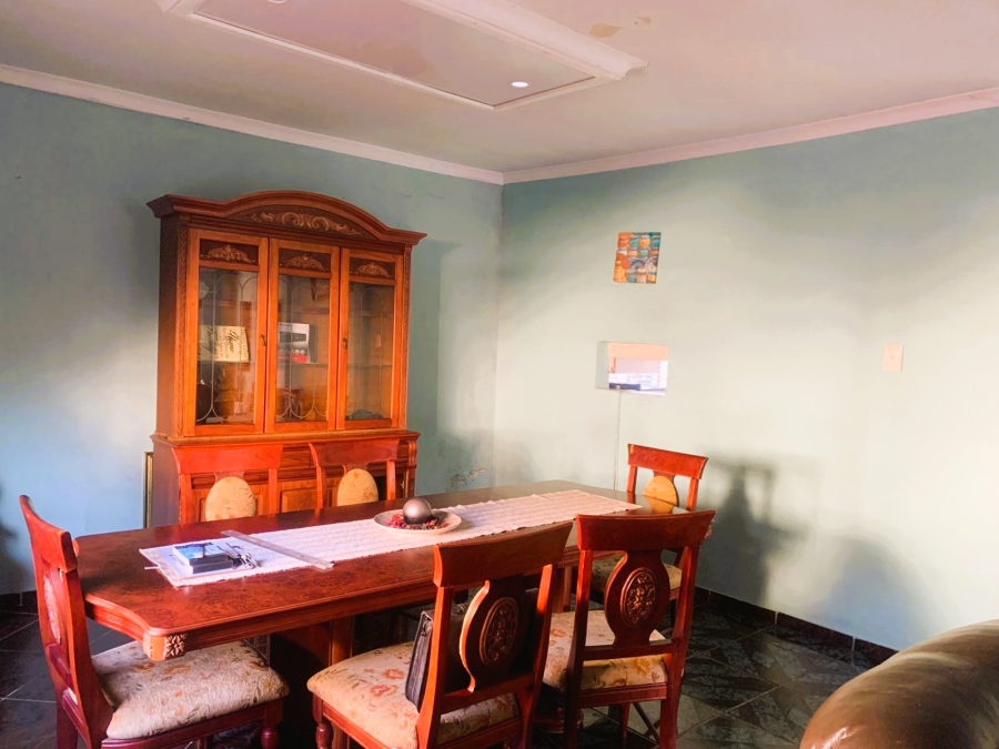 To Let 4 Bedroom Property for Rent in Grange KwaZulu-Natal
