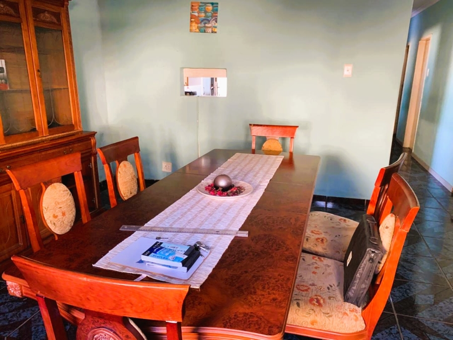 To Let 4 Bedroom Property for Rent in Grange KwaZulu-Natal